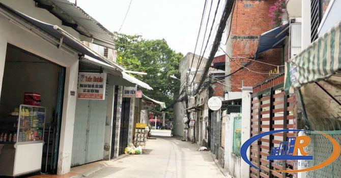 Bán nhà trệt lầu - hẻm thông - xe hơi đậu trong nhà- cách đường Trần Hoàng Na 100m giá 3.3 tỷ
